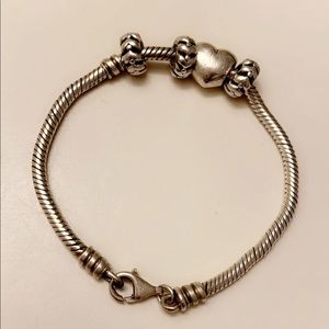 🌸Pandora Kids bracelet with 4 charms💓